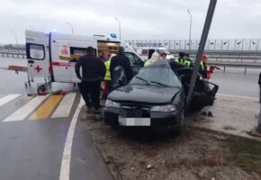 Троих человек госпитализировали после аварии в Геленджике