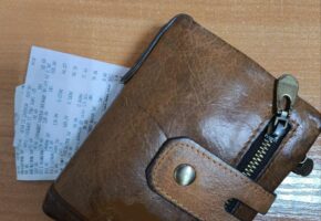 Кассиру из Новороссийска грозит до 6 лет за махинации с чеками