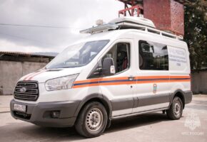 Сотрудники МЧС помогли женщине выбраться из ручья в Сочи