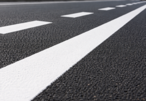 Дорожную разметку обновят за 50 млн рублей в Новороссийске