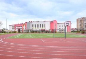 Новую школу на 1100 мест подготовили к открытию в Сочи