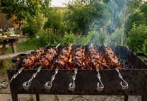 Врач назвала безопасную порцию шашлыка на майские праздники на Кубани