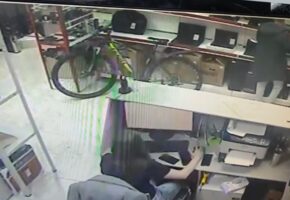 Приезжий украл ноутбук из комиссионки и попался при продаже в Сочи