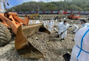Почти 19 тыс. кубометров загрязненного грунта собрали после разлива в Туапсе