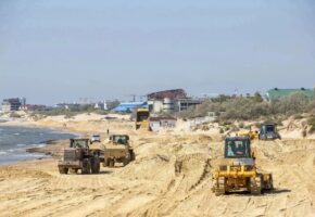 Более 74 тыс. кубометров песка завезли на пляжи Анапы