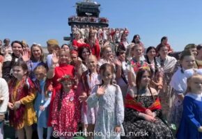 Самый массовый флешмоб «Катюш» прошел в Новороссийске