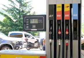50 автозаправочных станций работают в Сочи 22 июля