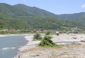 Водозабор на реке Шахе восстанавливают после подъема воды в Сочи