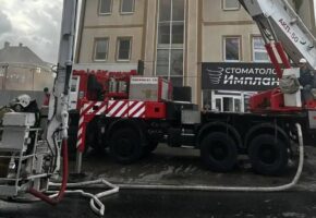 Пожар на улице Пархоменко ограничил движение транспорта в Новороссийске