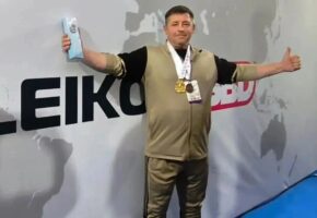 Сочинец выиграл золото чемпионата Азии по пауэрлифтингу в Турции