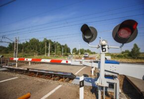 На переезде между Гостагаевской и Анапой введут реверсивное движение 23 октября